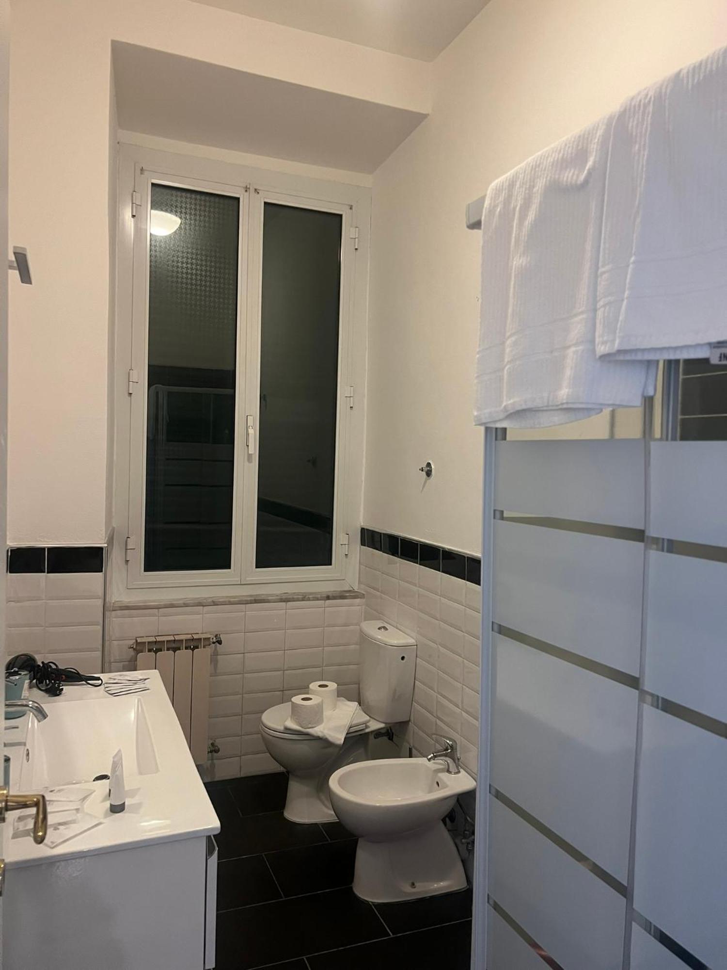 Camere Andrea La Spezia Bagian luar foto